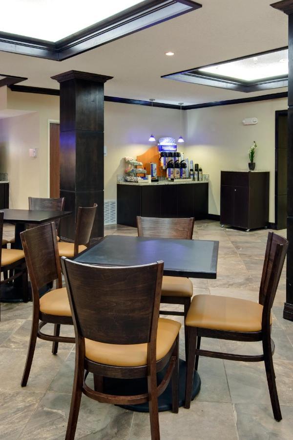 Holiday Inn Express Hotel & Suites Albuquerque Airport By Ihg מראה חיצוני תמונה